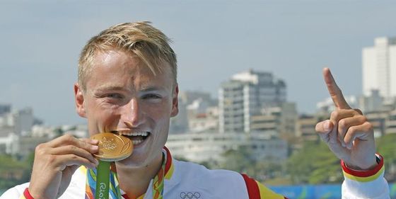 El medallista olímpico Marcus Cooper 'apalea' al 'Mundo Deportivo' por 'inventarle' novia