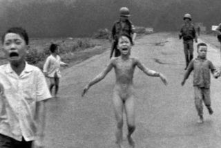 Facebook se da cuenta de su pifia y levanta la censura a la foto de 'La ni&ntilde;a del napalm'
