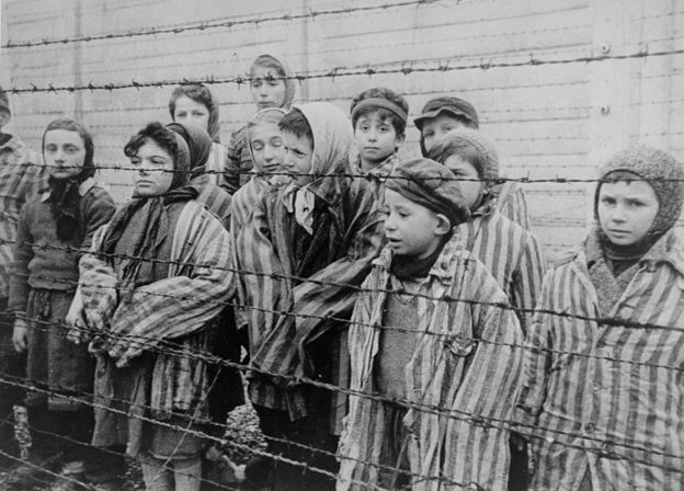 Juan de Dios Ram&iacute;rez-Heredia: "El infierno existe: Auschwitz-Birkenau"
