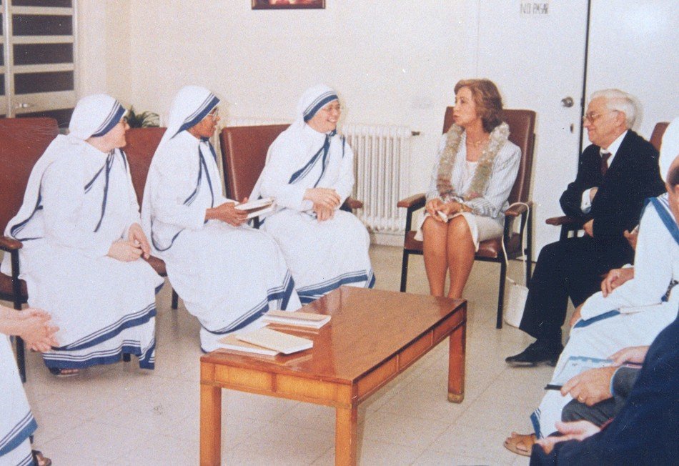 El Padre &Aacute;ngel estar&aacute; presente en la canonizaci&oacute;n de la Madre Teresa en San Pedro