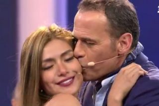 Broncas p&uacute;blicas y negocio: la 'oportuna' ruptura de Carlos Lozano con su novia antes de su regreso como presentador