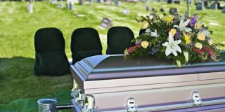 La Comisión Asesora de Libertad Religiosa pide a las administraciones entierros dignos