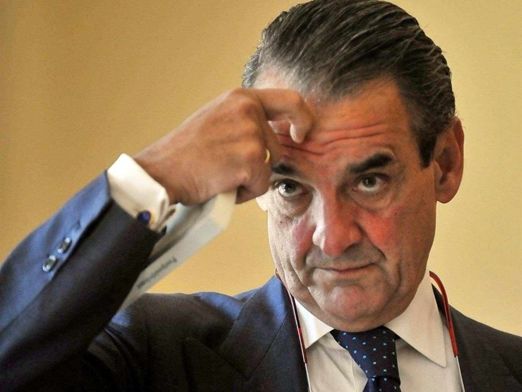 El juez Pedraz halla 35 sociedades ocultas en las cuentas de Mario Conde en Inglaterra