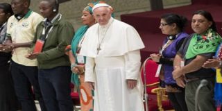 El Papa a los movimientos populares: "Las tres T (tierra, techo y trabajo), ese grito de ustedes que hago mío"