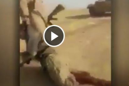 El imberbe terrorista isl&aacute;mico a quien aplastan la cabeza con un tanque