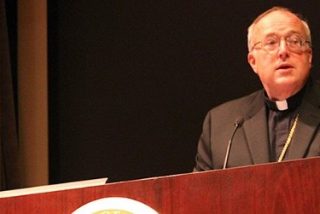 El obispo de San Diego se enfrenta a Trump y promete una "movilizaci&oacute;n masiva" si deporta a los inmigrantes