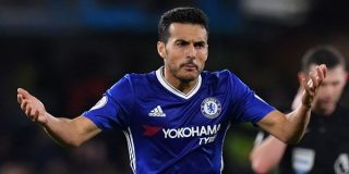 Pedro hace de Diego Costa para mantener la racha del Chelsea