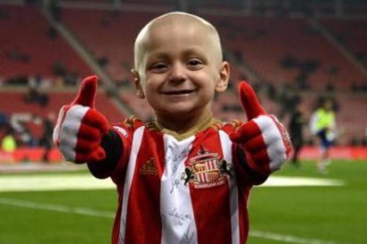 Un ni&ntilde;o de 5 a&ntilde;os con c&aacute;ncer terminal logra ser estrella de f&uacute;tbol