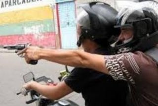 Fueron a robar una moto y lo &uacute;nico que se llevaron fue un balazo en la columna vertebral