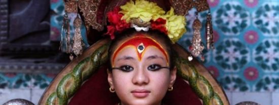 La corta vida de las Kumaris: las ni&ntilde;as diosas de Nepal
