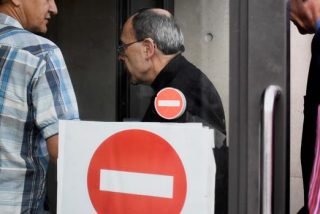 Barbarin admite haberse dado "cuenta tarde" de los casos de abusos