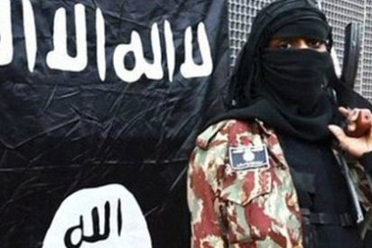 [V&Iacute;DEO] Los macabros ataques suicidas del ISIS en el desierto iraqu&iacute; a vista de dron