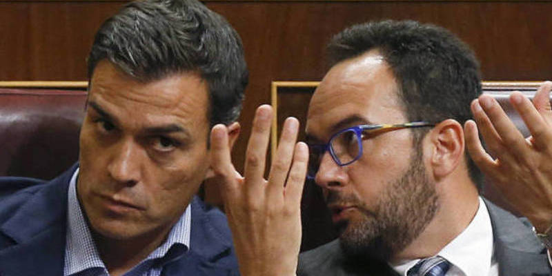 La venganza: brutal 'rejonazo' de Antonio Hernando a Pedro Sánchez