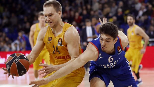 Koponen y Faverani dan aire a un Bar&ccedil;a intermitente: FC Barcelona Lassa 89 - Anadolu Efes Istanbul 78