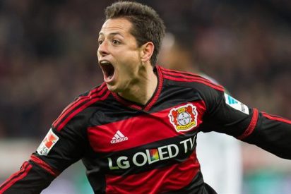 Bayern Leverkusen querr&iacute;a vender a 'Chicharito' por su actitud ego&iacute;sta
