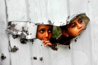 La Iglesia pide a los cristianos "que se opongan a los asentamientos y a los muros" de Israel en Palestina