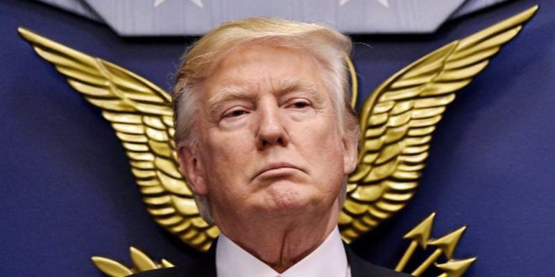 Donald Trump marca a la prensa y a los periodistas como "el enemigo del pueblo"