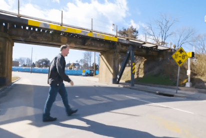 El puente destroza camiones