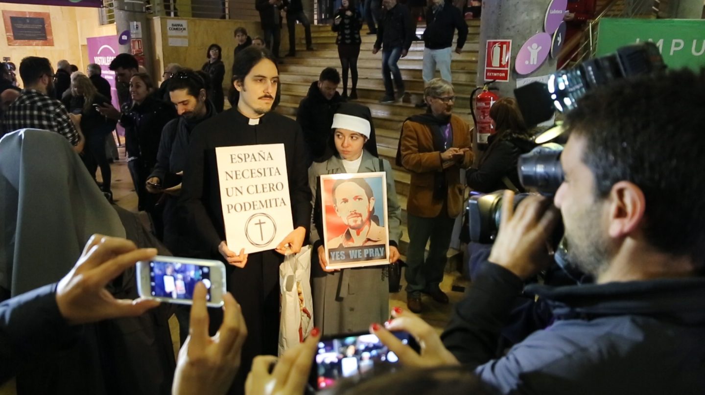 Un falso sacerdote y dos falsas monjas protagonizan la an&eacute;cdota de Vistalegre II