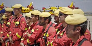 El v&iacute;deo del emotivo homenaje a la UME en Chile que saca los colores a Colau e Iglesias