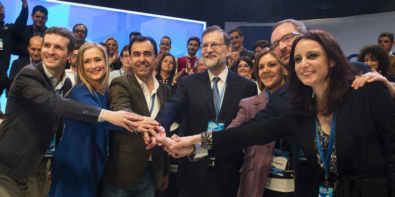 Mariano Rajoy manda mucho y el PP se limita a pasar el tr&aacute;mite y sacar 'paquete'