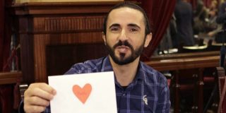 El carpintero podemita sin estudios que carga contra Felipe VI y la ortograf&iacute;a... &iexcl;ya es presidente del Parlamento balear!