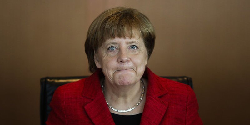 Angela Merkel: Los pedidos industriales en Alemania cayeron un 7,4% en enero de 2017