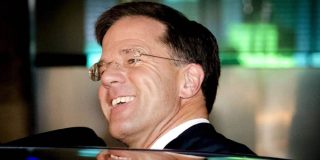 Mark Rutte: El Ibex 35 cierra por encima de los 10.100 puntos tras avanzar un 1,85% liderado por la banca