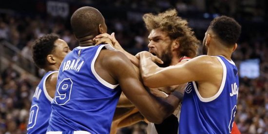 Tremendo cruce de cables de Ibaka en la NBA: ¡a puñetazo limpio!