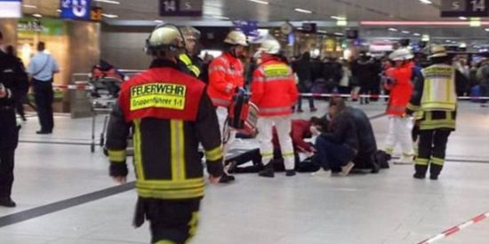 Un chalado se l&iacute;a a hachazos en una estaci&oacute;n de trenes en Dusseldorf: 7 personas heridas