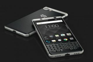 El nuevo buque insignia de Blackberry mantiene vivo el tradicional teclado