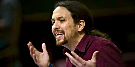 Pablo Iglesias castiga a los ancianos por no votarle: la misa es s&oacute;lo el principio