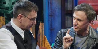 La TVE del PP pone hasta sofá al podemita Monedero y se pega una chufa de órdago