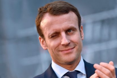 El huevazo al candidato presidencial Emmanuel Macron en plena campa&ntilde;a