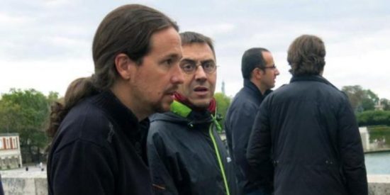 El tuit del plasta Monedero sobre su 'bronca' con (un falso) Iglesias: "&iexcl;Adelante buitres!"