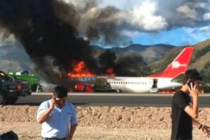 El dram&aacute;tico momento del avi&oacute;n que se incendia con 140 pasajeros durante un aterrizaje en Jauja