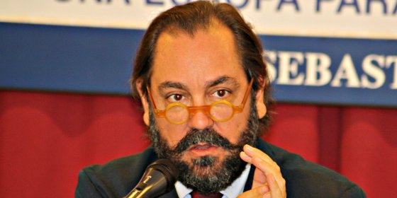 La etarra Majarenas, su novio y su hija: versi&oacute;n edulcorada del terror