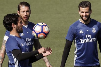 Zinedine Zidane: "Tengo decidido qui&eacute;n suplir&aacute; a Bale, pero no lo dir&eacute;"