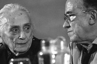 Arturo Pérez-Reverte: "Carrillo y la Pasionaria ayudaron a Stalin a asesinar españoles"