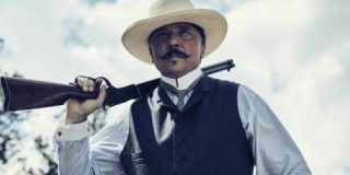 El 'justiciero' Carlos Bardem receta socialismo y pobreza desde Hollywood