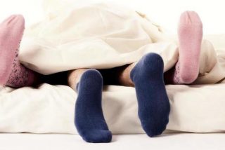 Sexo: &iquest;Es mejor hacerlo con calcetines?