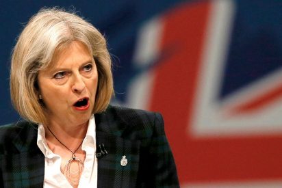 La insólita marranada de Theresa May a unos molestos Felipe VI y Letizia