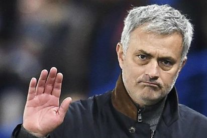 Mourinho prepara el tel&eacute;fono para atar varios fichajes durante el derbi (uno no te lo esperas)