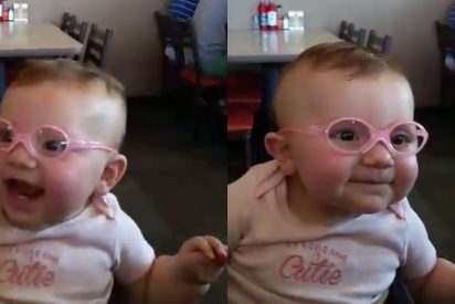 La adorable reacci&oacute;n de un beb&eacute; al usar gafas por primera vez