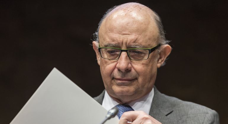 Cristobal Montoro afronta en el Congreso el primer examen a sus Presupuestos
