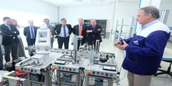 Herrera apuesta por una adecuada formación profesional para conseguir empleo estable y de calidad