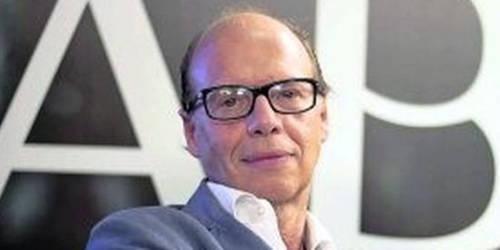 El tanatorio: el socialismo 'c'est fini'