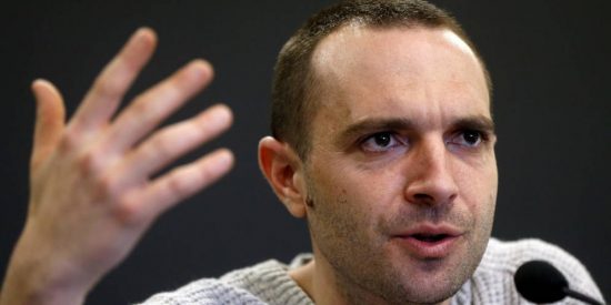 Luis Alegre confiesa 'alegremente' que en Podemos no hay ning&uacute;n gay en el armario
