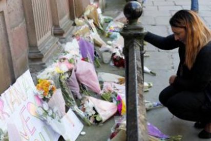 Ignacio Camacho pone el dedo en la llaga con el atentado yihadista de Manchester: "Las plegarias son in&uacute;tiles como fusiles de palo frente a unos b&aacute;rbaros atroces"
