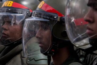 Un acorralado Maduro ordena militarizar a lo bestia el estado "rebelde" de T&aacute;chira